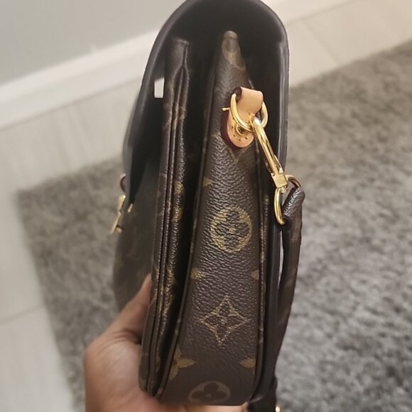 Louis Vuitton Bags Louis Vuitton Pochette Metis Monogram Messenger